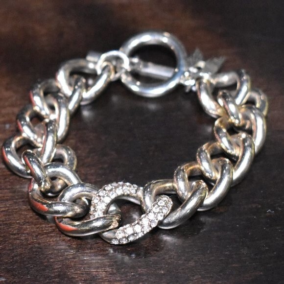 Victoria's Secret Chunky Gold Chain Bracelet - Picture 3 of 11